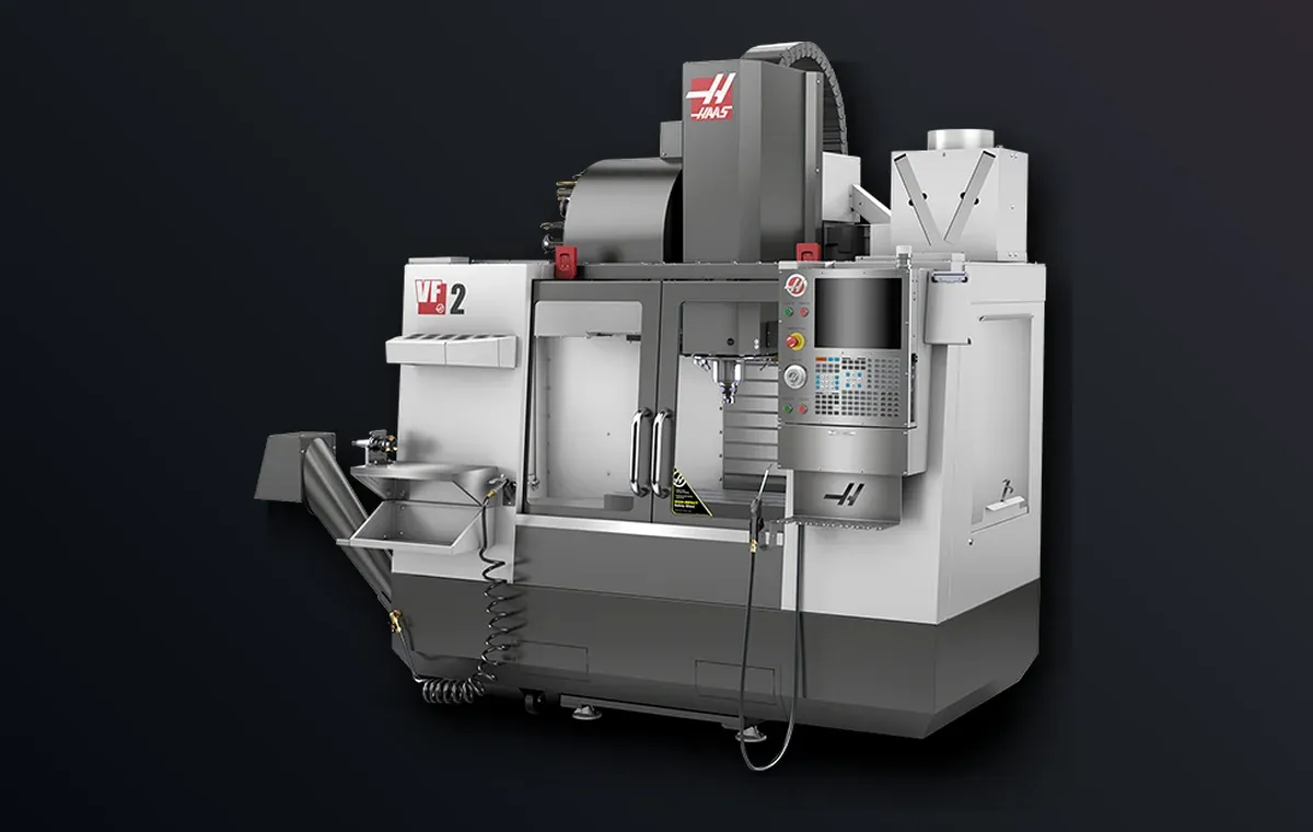 Centro de usinagem CNC vertical para operações de fresamento.
